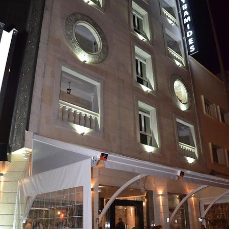 Hotel-Cafe-Restaurant Pyramides, Taza Exterior foto